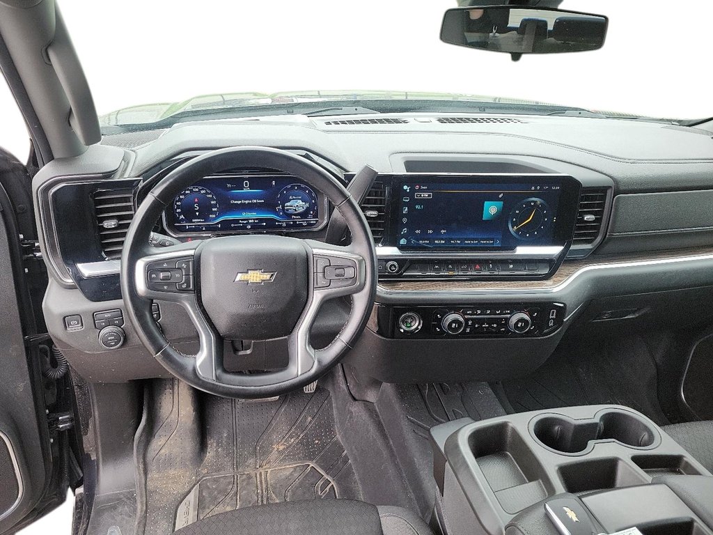 2023 Chevrolet Silverado 1500 Crew Cab 4x4 LT / Short Box in Brantford, Ontario - 9 - w1024h768px