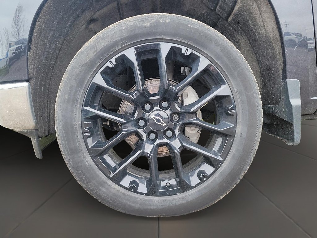 2023 Chevrolet Silverado 1500 Crew Cab 4x4 LT / Short Box in Brantford, Ontario - 7 - w1024h768px