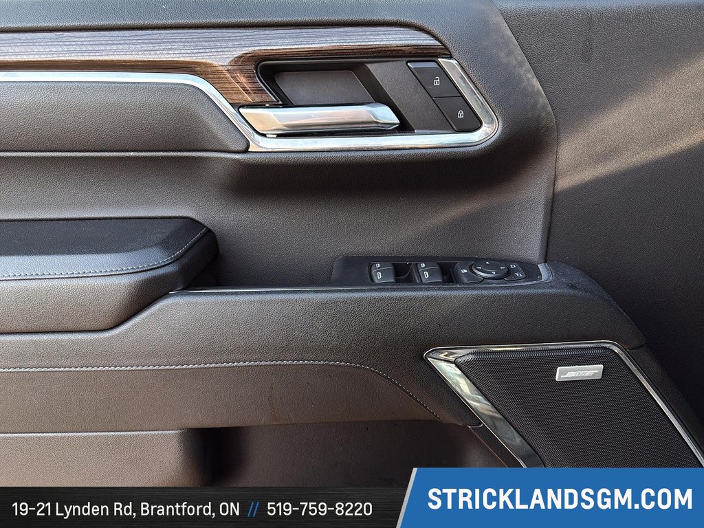 2024 Chevrolet Silverado 1500 Crew Cab Short Box 4-Wheel Drive RST in Brantford, Ontario - 12 - w1024h768px