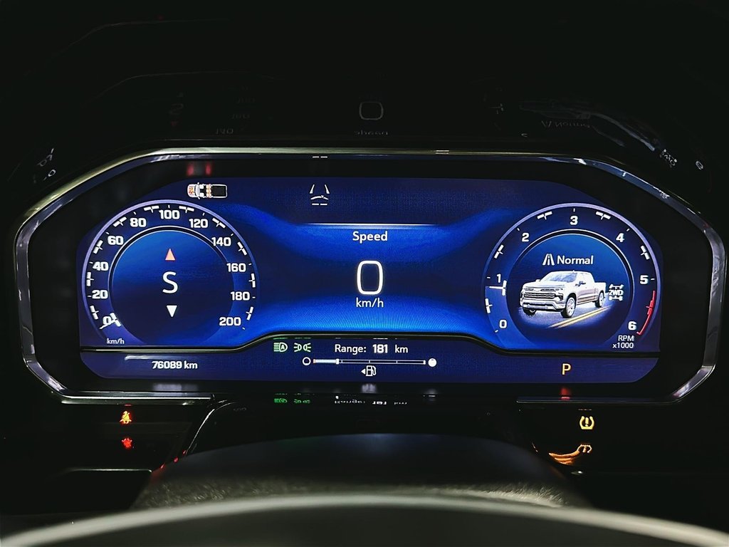 2024 Chevrolet Silverado 1500 Crew Cab Standard Box 4-Wheel Drive RST in Brantford, Ontario - 13 - w1024h768px