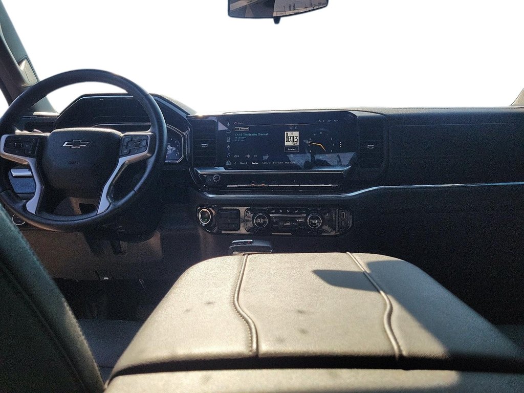2024 Chevrolet Silverado 1500 Crew Cab Short Box 4-Wheel Drive LT Trail Boss in Brantford, Ontario - 9 - w1024h768px