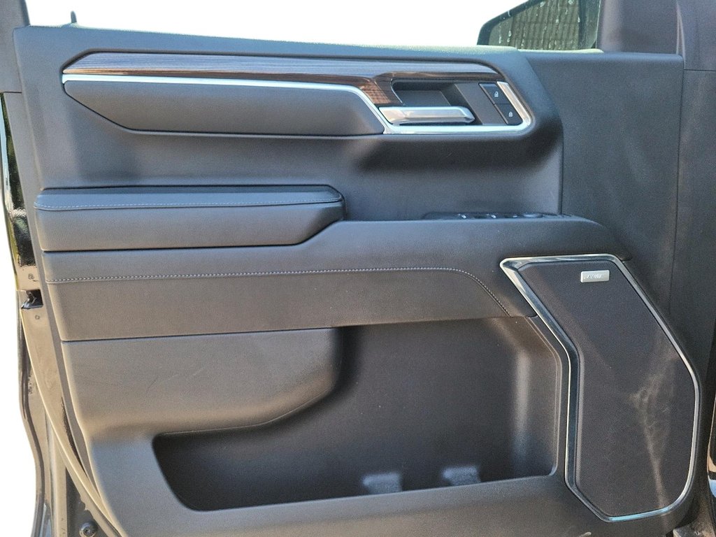 2024 Chevrolet Silverado 1500 Crew Cab Short Box 4-Wheel Drive LT Trail Boss in Brantford, Ontario - 10 - w1024h768px