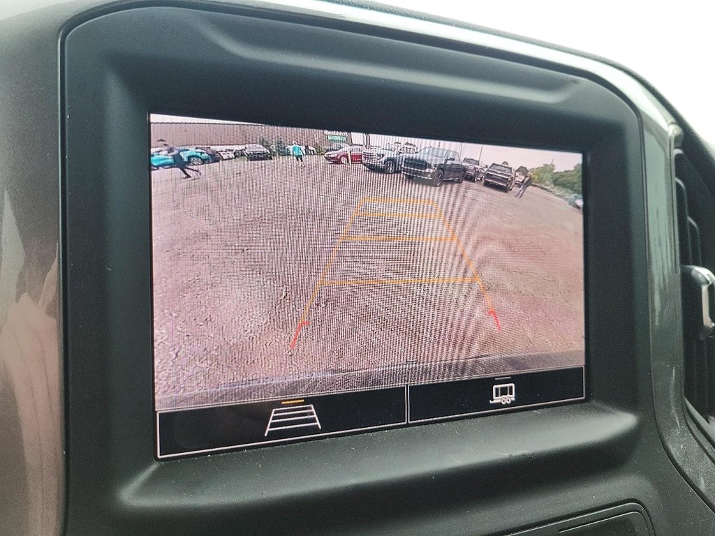 2025 Chevrolet Silverado 1500 Crew Cab Standard Box 4-Wheel Drive Custom in Brantford, Ontario - 16 - w1024h768px