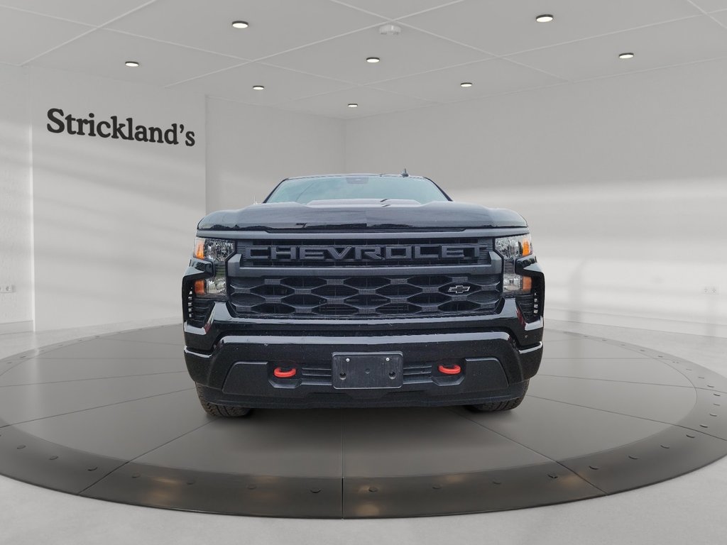 2025 Chevrolet Silverado 1500 Crew Cab Standard Box 4-Wheel Drive Custom in Brantford, Ontario - 2 - w1024h768px