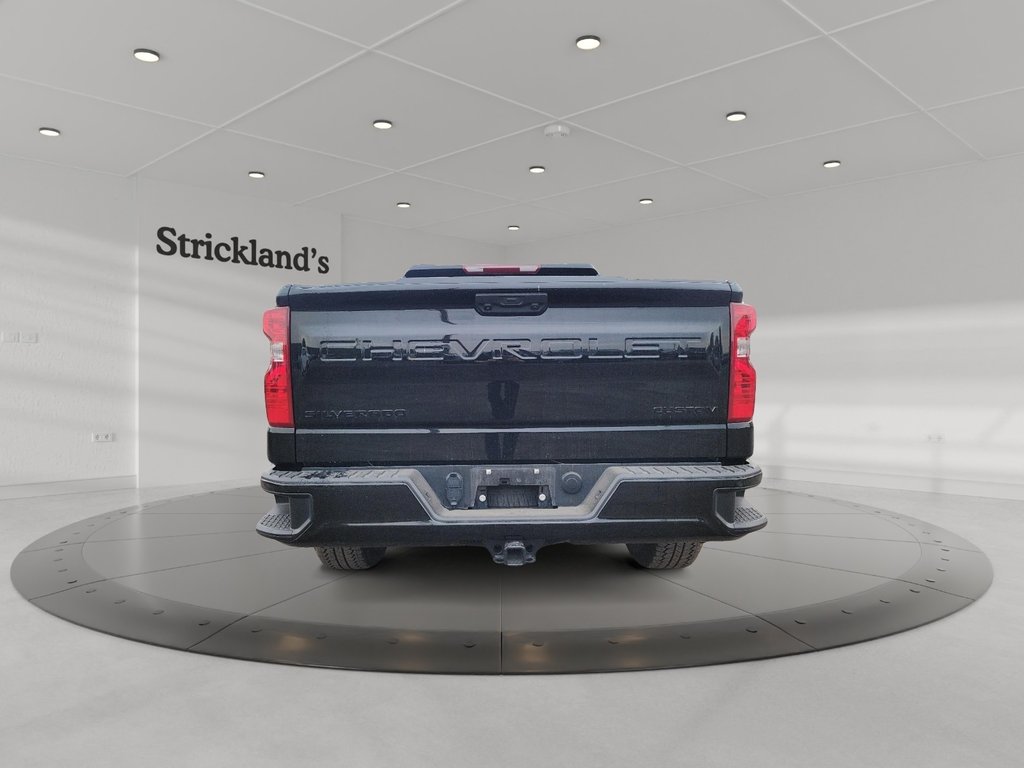 2025 Chevrolet Silverado 1500 Crew Cab Standard Box 4-Wheel Drive Custom in Brantford, Ontario - 3 - w1024h768px