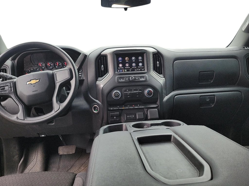 2025 Chevrolet Silverado 1500 Crew Cab Standard Box 4-Wheel Drive Custom in Brantford, Ontario - 8 - w1024h768px
