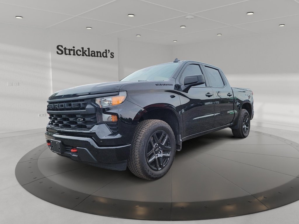 2025 Chevrolet Silverado 1500 Crew Cab Standard Box 4-Wheel Drive Custom in Brantford, Ontario - 1 - w1024h768px