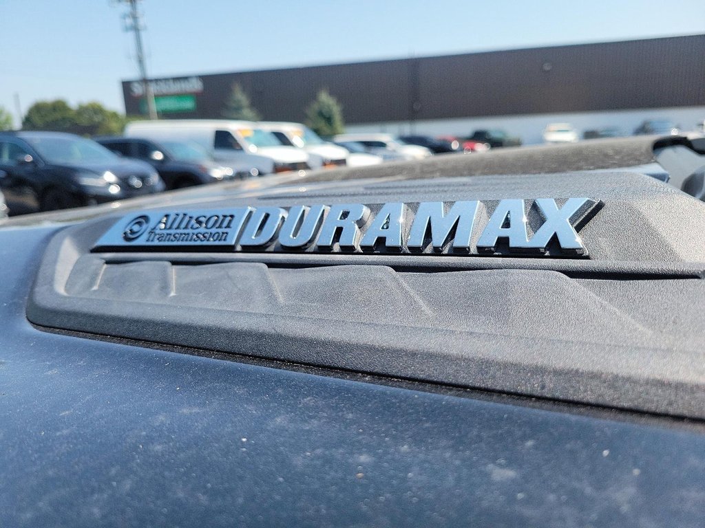 2021 Chevrolet Silverado 2500 Crew 4x4 LTZ Standard Box in Brantford, Ontario - 6 - w1024h768px