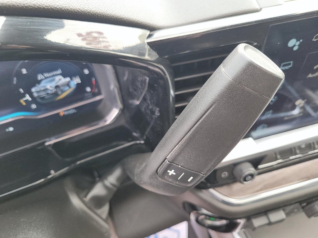 2024 Chevrolet Silverado 2500HD 4WD Crew Cab Standard Box LTZ in Brantford, Ontario - 14 - w1024h768px