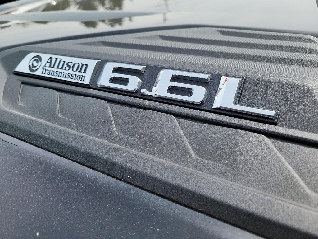 2024 Chevrolet Silverado 2500HD 4WD Crew Cab Standard Box LTZ in Brantford, Ontario - 6 - w1024h768px
