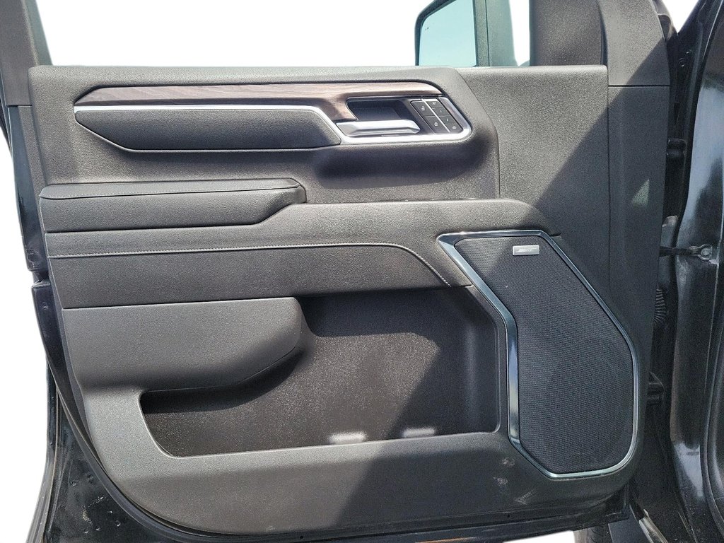 2024 Chevrolet Silverado 2500HD 4WD Crew Cab Standard Box LTZ in Brantford, Ontario - 10 - w1024h768px