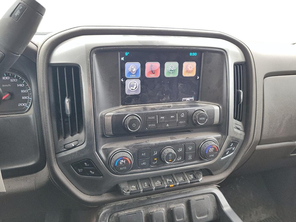 2015 Chevrolet Silverado 3500 Crew 4x4 LTZ / SRW in Brantford, Ontario - 13 - w1024h768px