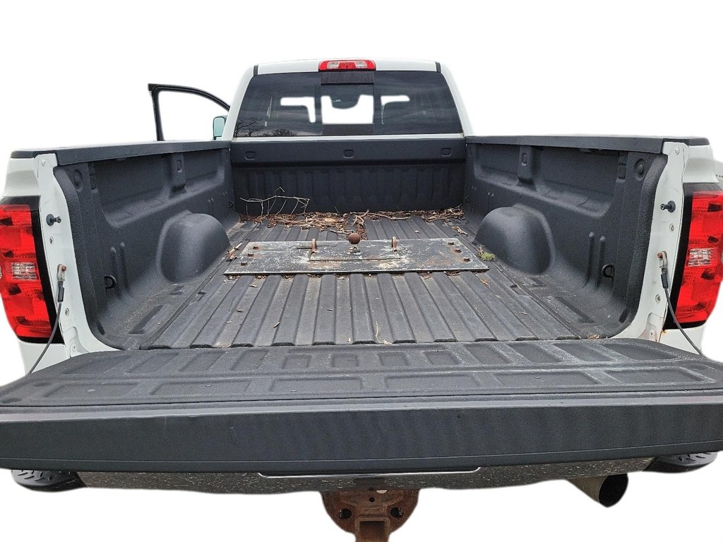 2015 Chevrolet Silverado 3500 Crew 4x4 LTZ / SRW in Brantford, Ontario - 16 - w1024h768px