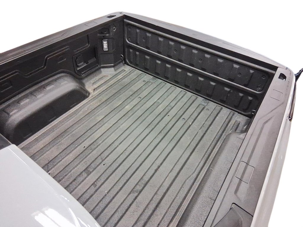 2025 Chevrolet Silverado EV e4WD Crew Cab Standard Range Work Truck in Brantford, Ontario - 16 - w1024h768px