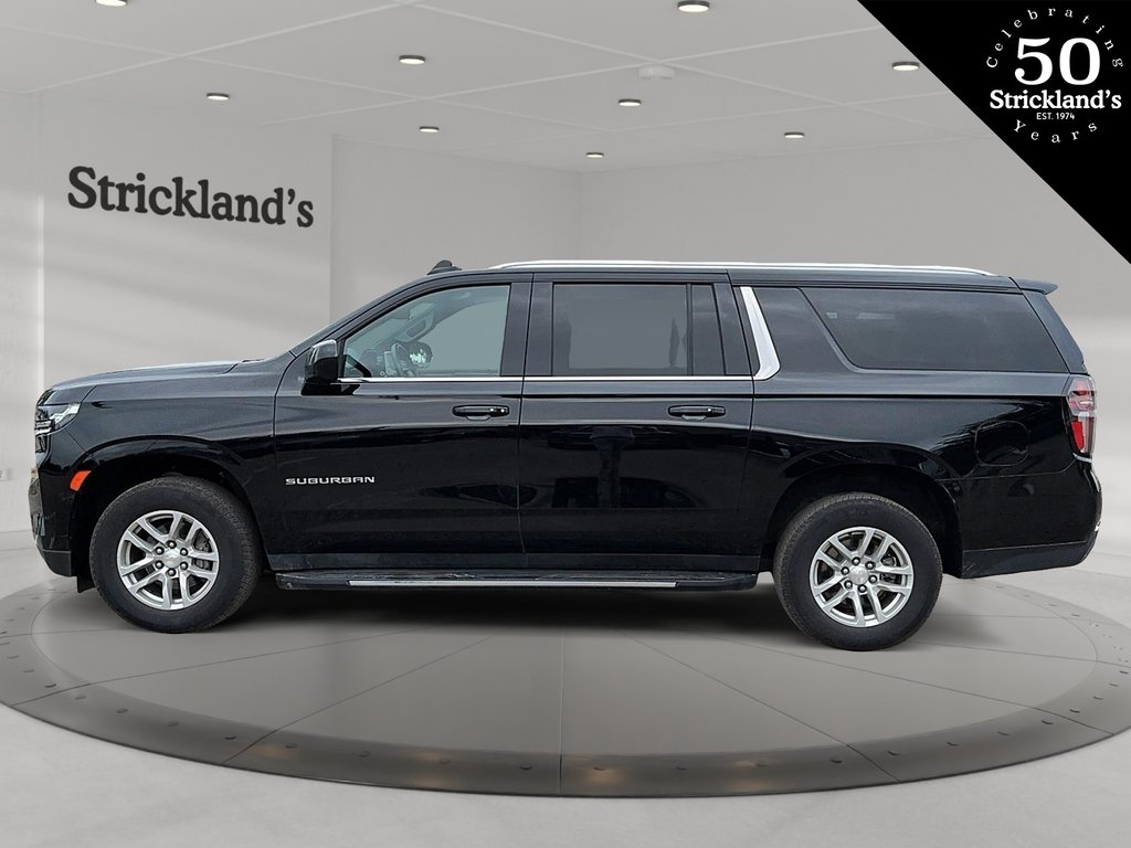 2023 Chevrolet Suburban 4x4 LT in Stratford, Ontario - 5 - w1024h768px