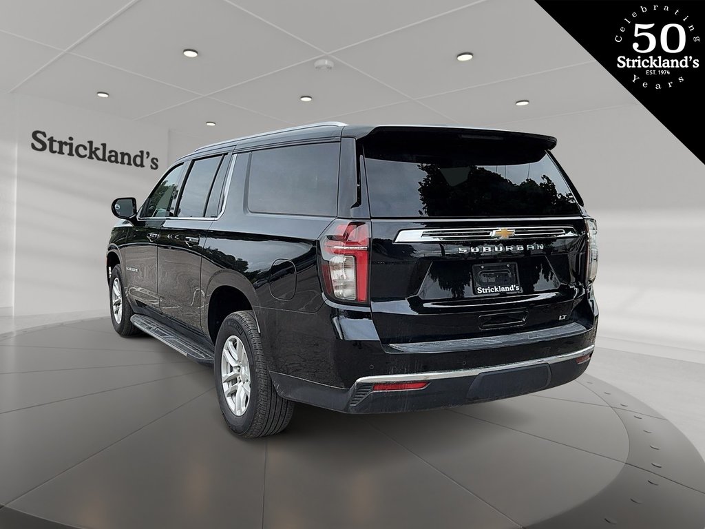 2023 Chevrolet Suburban 4x4 LT in Stratford, Ontario - 4 - w1024h768px