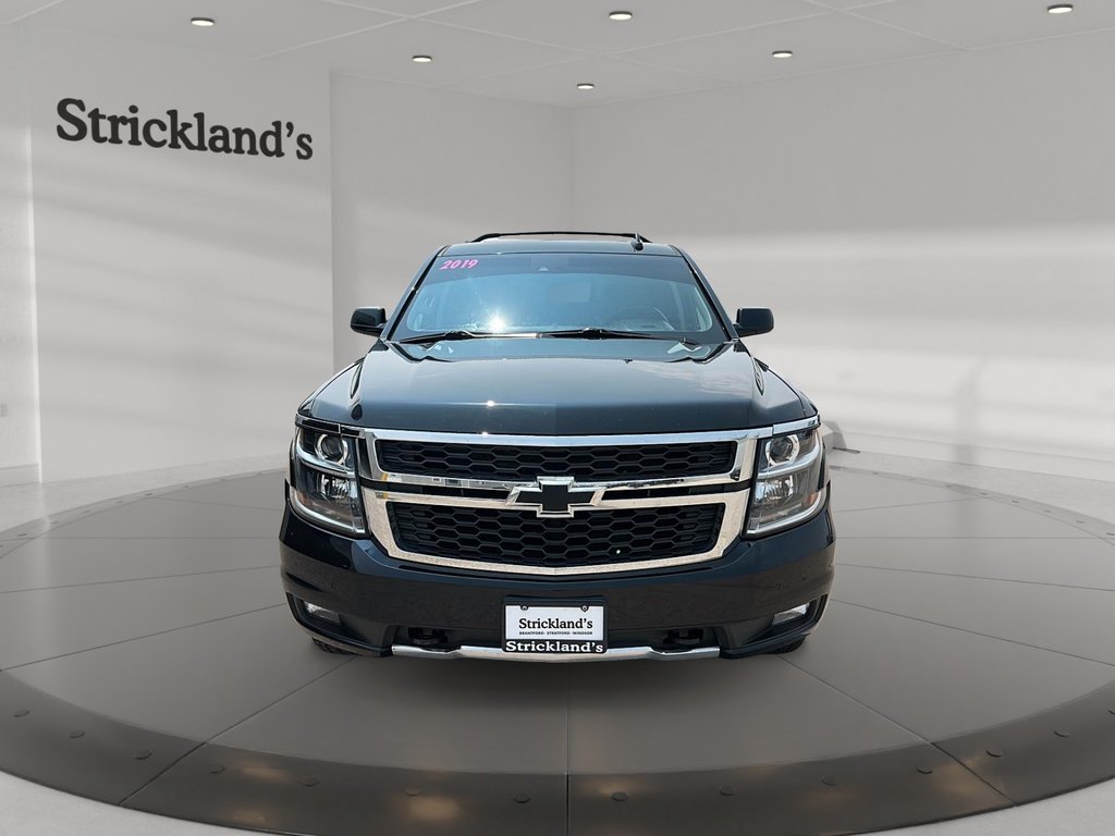 2019 Chevrolet Tahoe 4x4 LT in Brantford, Ontario - 2 - w1024h768px