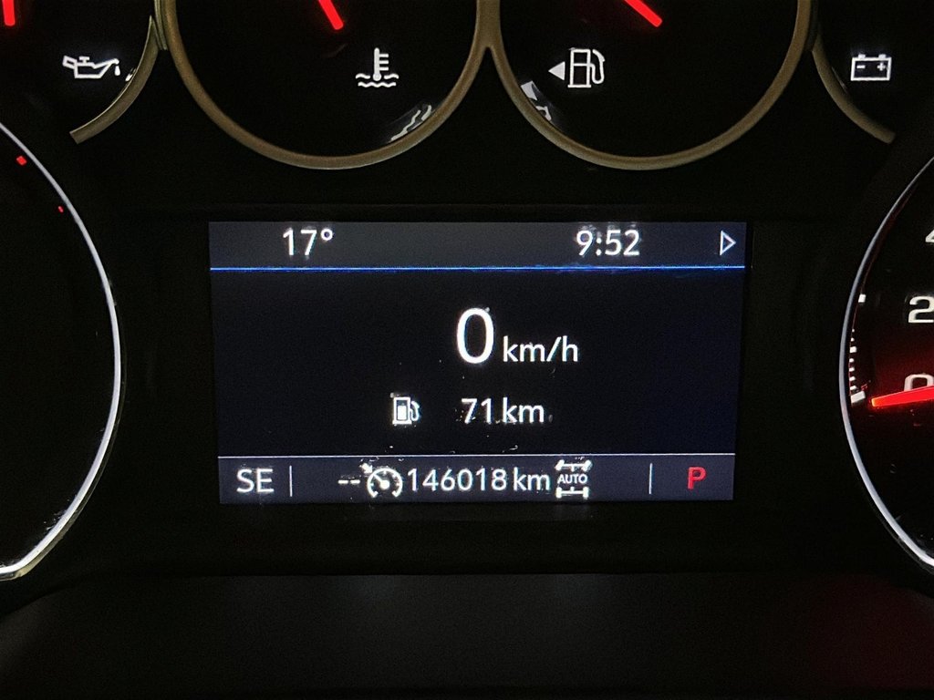 2021 Chevrolet Tahoe 4x4 Z71 in Brantford, Ontario - 12 - w1024h768px