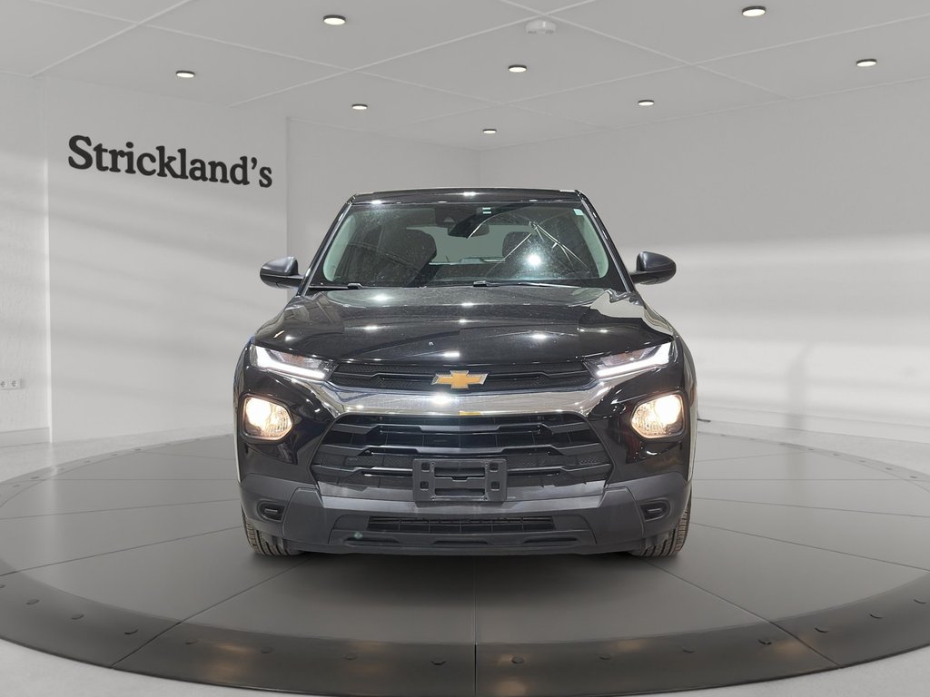 2023 Chevrolet Trailblazer FWD LS in Brantford, Ontario - 2 - w1024h768px