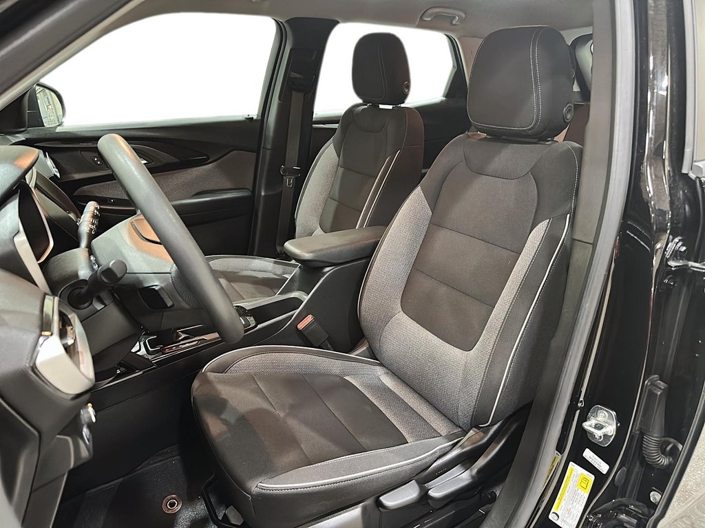 2023 Chevrolet Trailblazer FWD LS in Brantford, Ontario - 8 - w1024h768px