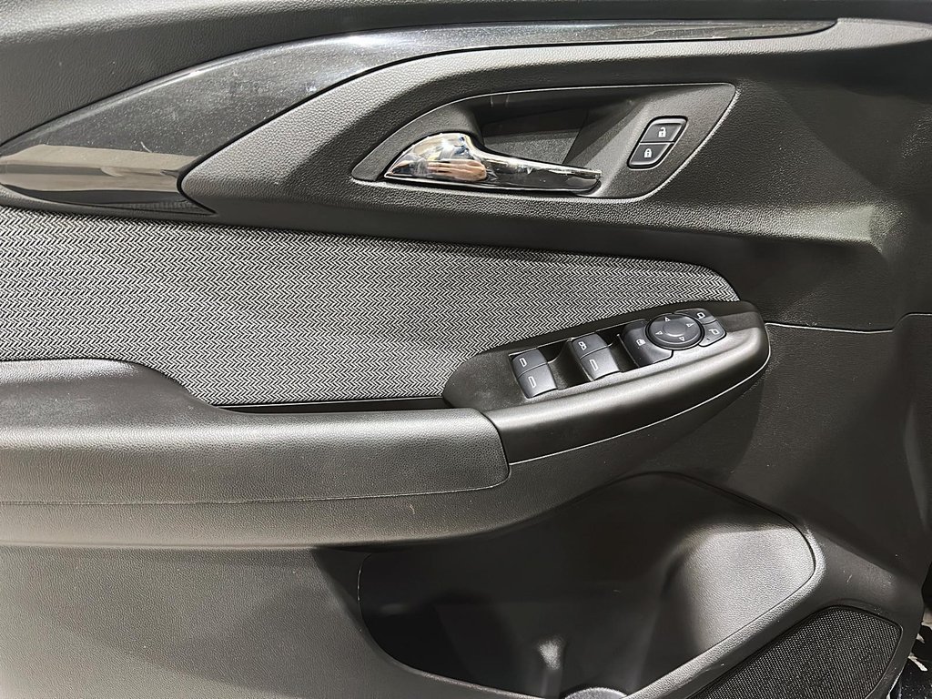 2023 Chevrolet Trailblazer FWD LS in Brantford, Ontario - 10 - w1024h768px