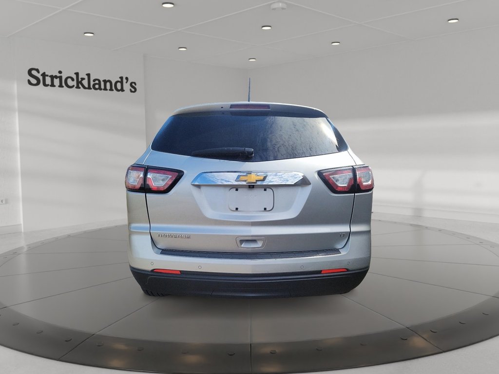 2017 Chevrolet Traverse FWD 1LT in Brantford, Ontario - 3 - w1024h768px