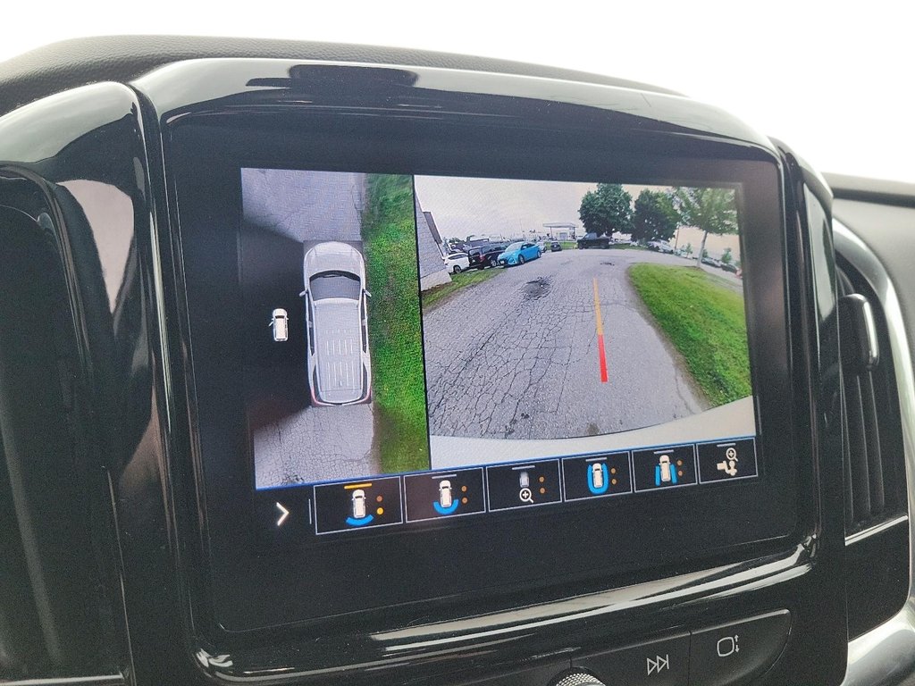 2021 Chevrolet Traverse AWD LT True North in Brantford, Ontario - 17 - w1024h768px