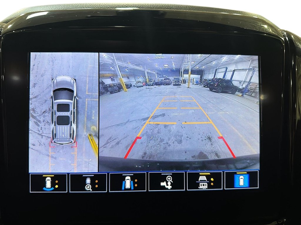 2023 Chevrolet Traverse AWD LT True North in Brantford, Ontario - 17 - w1024h768px