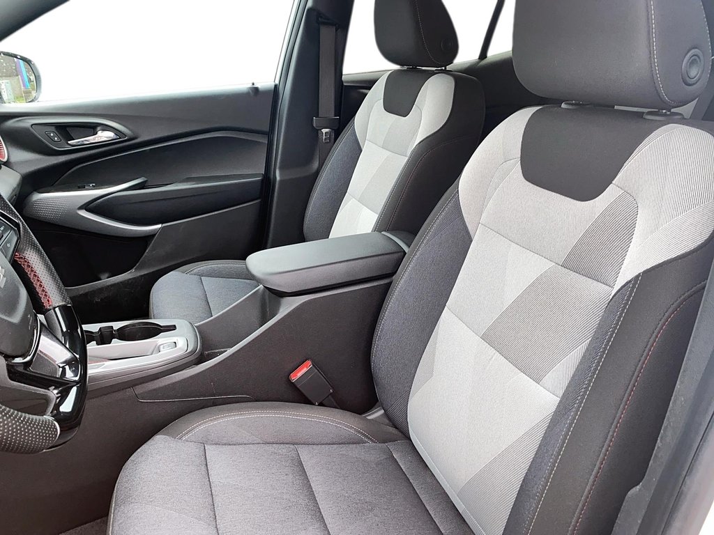 2025 Chevrolet Trax FWD 4dr 1RS in Brantford, Ontario - 8 - w1024h768px