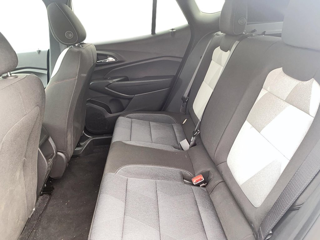 2025 Chevrolet Trax FWD 4dr 1RS in Brantford, Ontario - 20 - w1024h768px