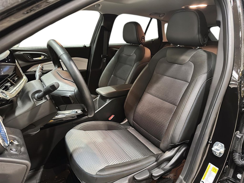 2025 Chevrolet Trax FWD 4dr LT in Brantford, Ontario - 8 - w1024h768px