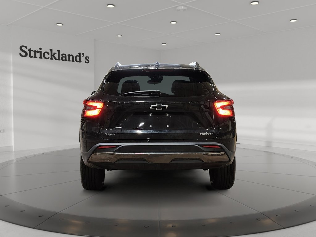 2025 Chevrolet Trax FWD 4dr ACTIV in Brantford, Ontario - 3 - w1024h768px