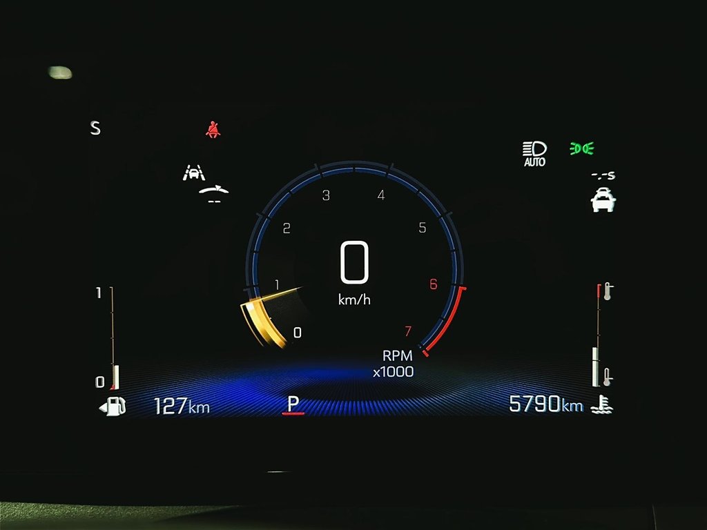 2025 Chevrolet Trax FWD 4dr ACTIV in Brantford, Ontario - 13 - w1024h768px