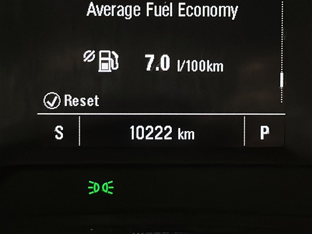 2025 Chevrolet Trax FWD 4dr LS in Brantford, Ontario - 12 - w1024h768px