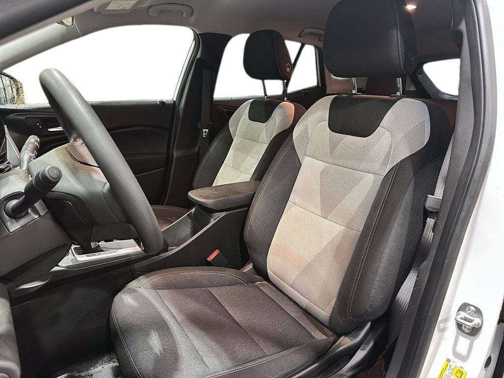 2025 Chevrolet Trax FWD 4dr LS in Brantford, Ontario - 8 - w1024h768px