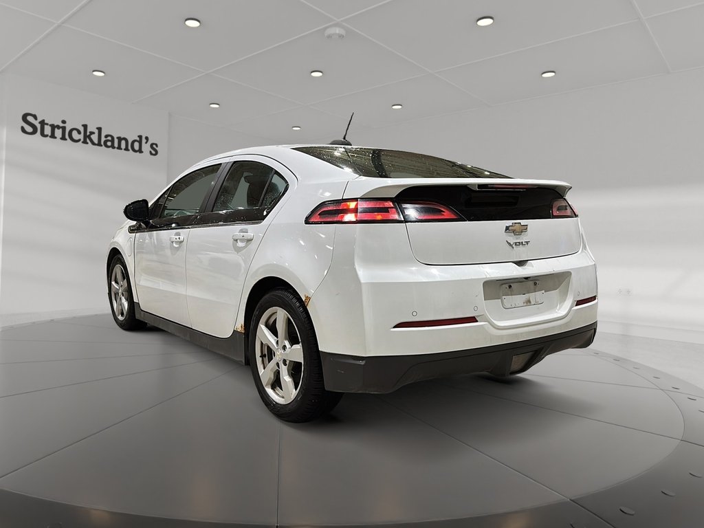 2015 Chevrolet Volt in Stratford, Ontario - 4 - w1024h768px