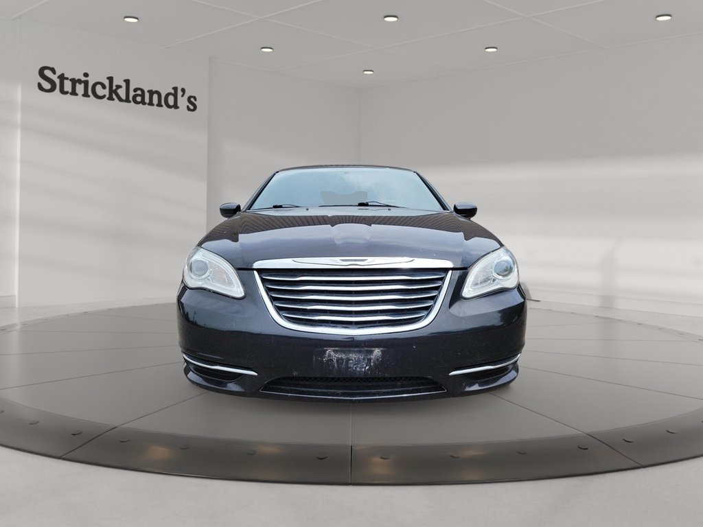2011 Chrysler 200 LX in Brantford, Ontario - 2 - w1024h768px
