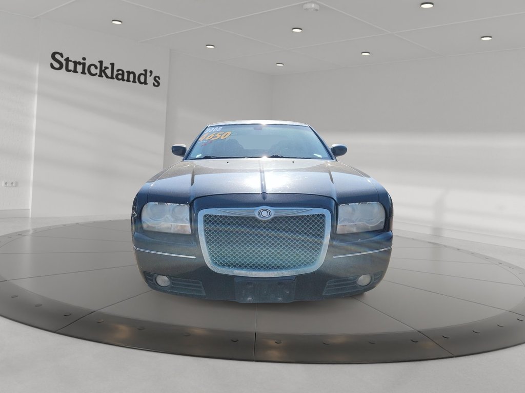 2008 Chrysler 300 Touring Sedan AWD in Brantford, Ontario - 2 - w1024h768px