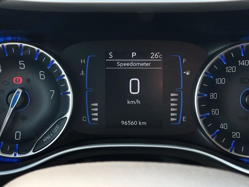 2022 Chrysler Grand Caravan SXT in Brantford, Ontario - 9 - w1024h768px