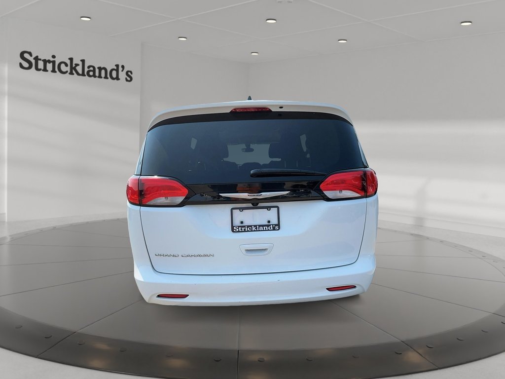 2022 Chrysler Grand Caravan SXT in Brantford, Ontario - 3 - w1024h768px