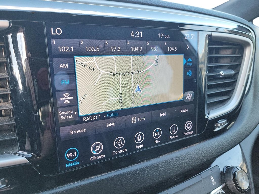 2020 Chrysler Pacifica Touring L in Brantford, Ontario - 17 - w1024h768px