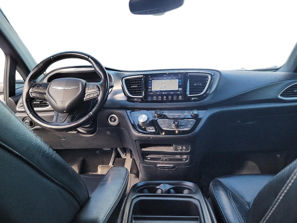 2020 Chrysler Pacifica Touring L in Brantford, Ontario - 9 - w1024h768px