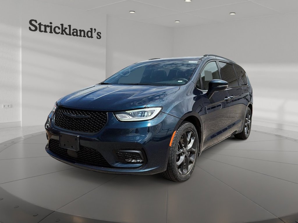 2022  Pacifica Touring L in Stratford, Ontario - 1 - w1024h768px