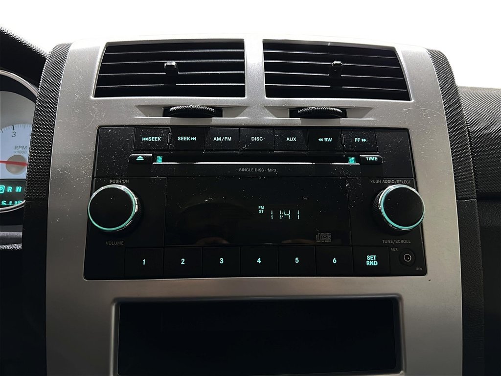2009 Dodge Caliber SXT Hatchback in Brantford, Ontario - 15 - w1024h768px