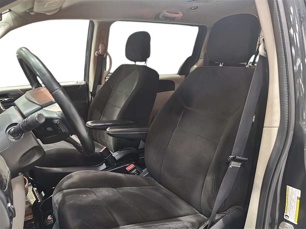 2012 Dodge Grand Caravan Crew in Brantford, Ontario - 8 - w1024h768px