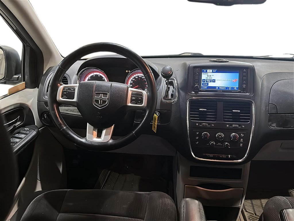 2012 Dodge Grand Caravan Crew in Brantford, Ontario - 9 - w1024h768px