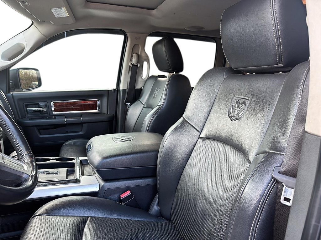 2011 Dodge Ram 1500 Laramie Crew Cab 4WD in Stratford, Ontario - 8 - w1024h768px