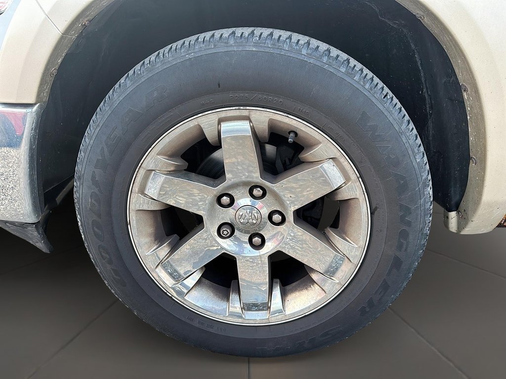 2011 Dodge RAM 1500 Laramie Crew Cab 4WD in Brantford, Ontario - 7 - w1024h768px