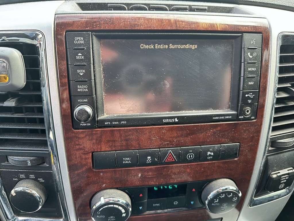 2011 Dodge RAM 1500 Laramie Crew Cab 4WD in Brantford, Ontario - 19 - w1024h768px