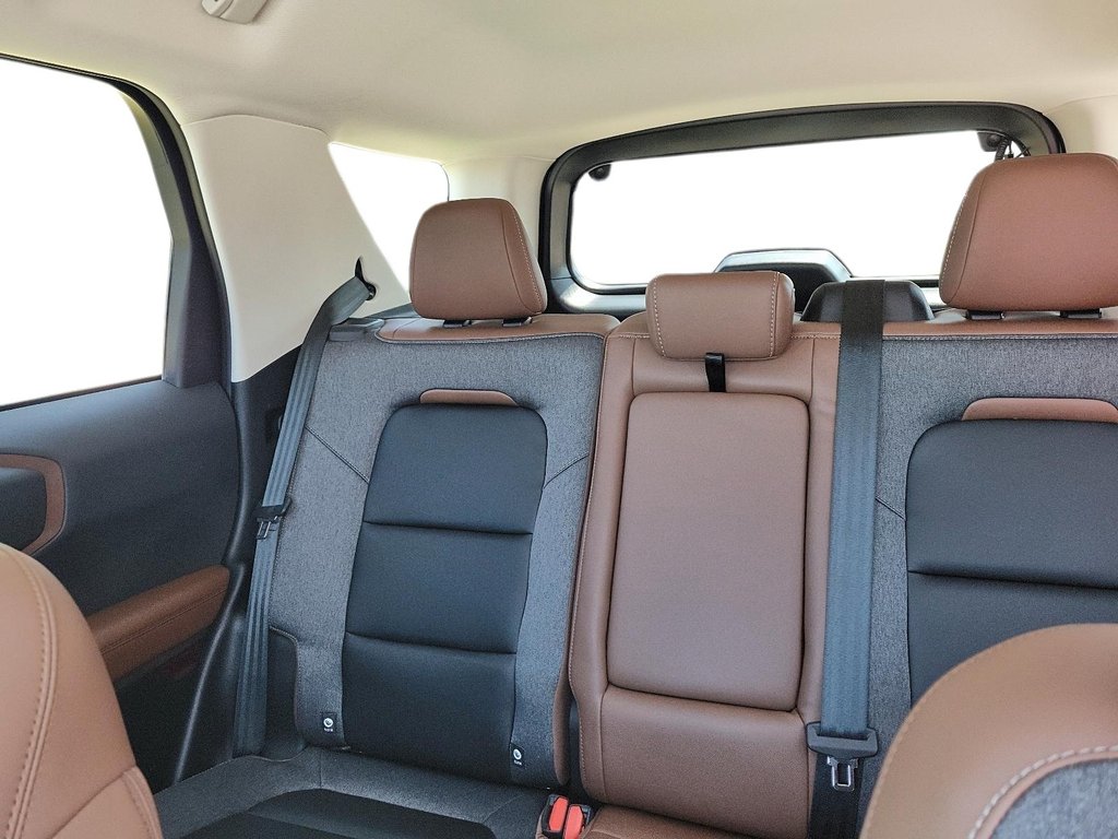 2024 Ford Bronco Sport Outer Banks 4x4 in Brantford, Ontario - 19 - w1024h768px